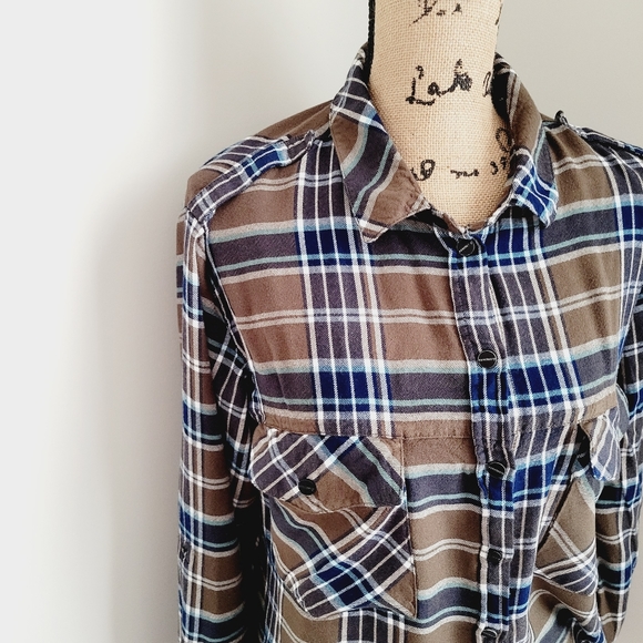 Sanctuary Plaid Shirt - Picture 4 of 11